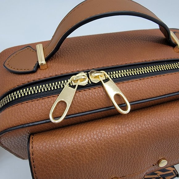 Crossbody Jolene Couture color Brown NWT - Picture 6 of 12